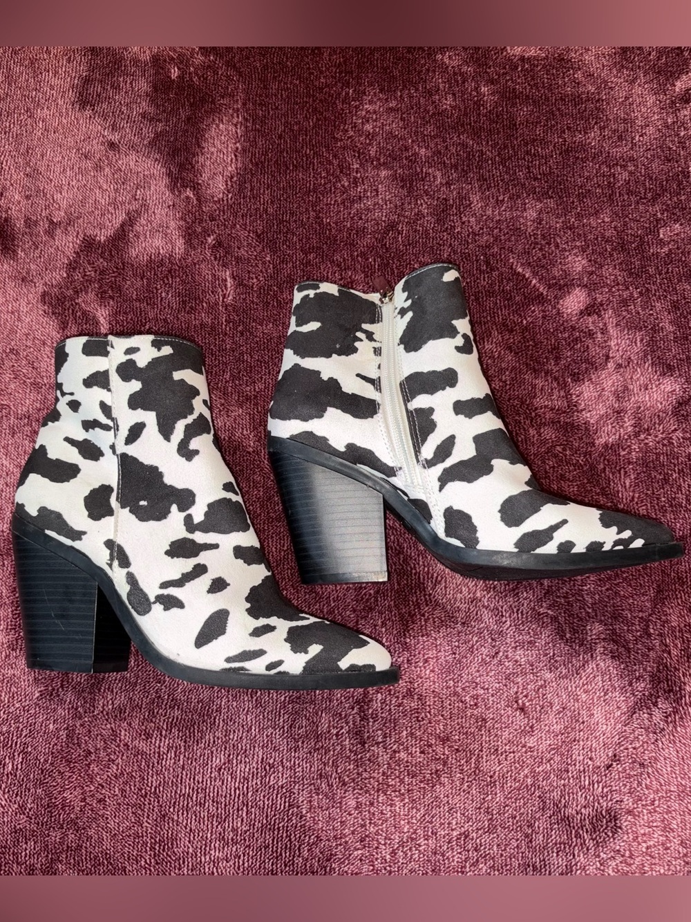 BAMBOO Black & White Cow Print Pointed Ankle Boots - Picture 2 of 7